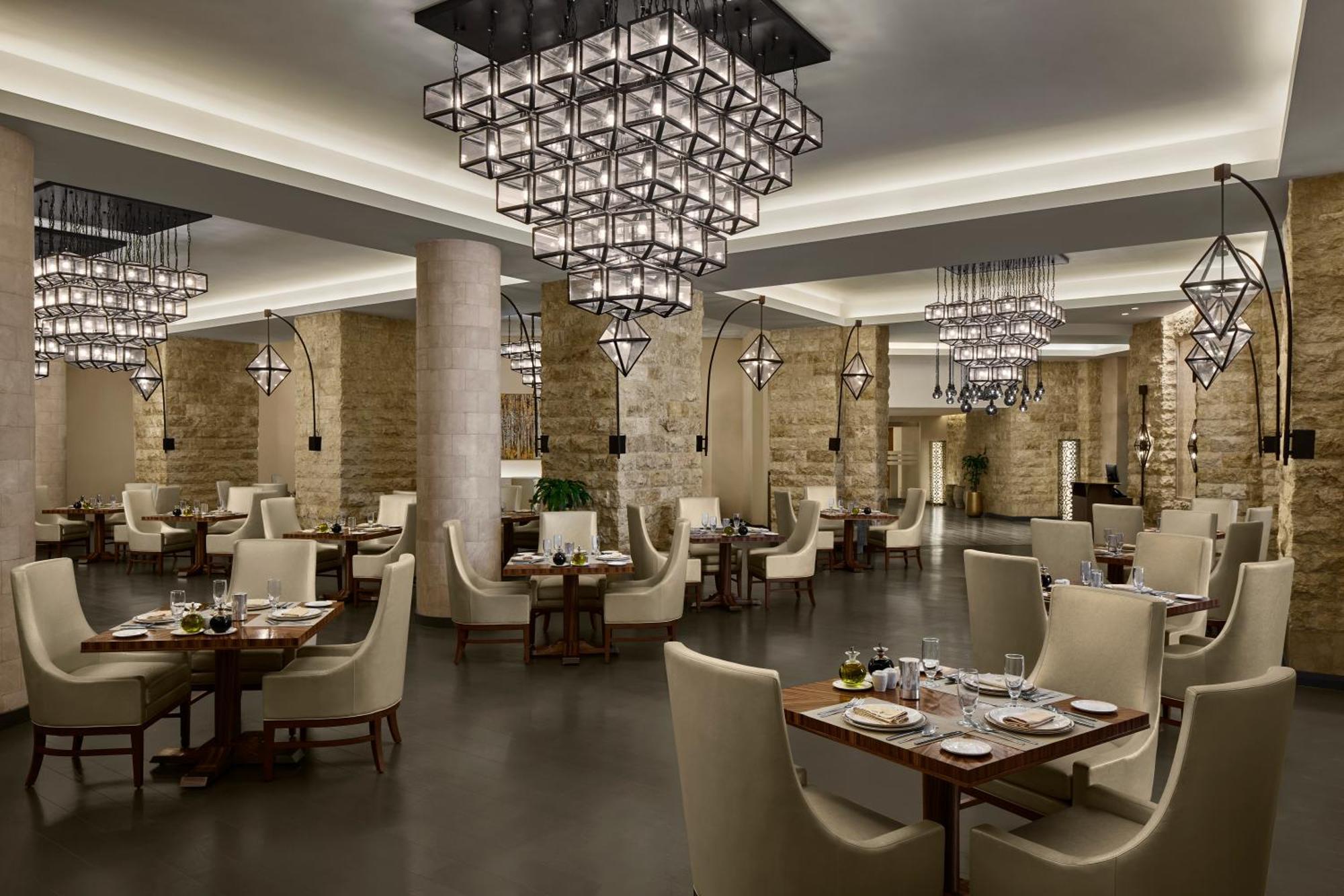 Hilton Hotel & Convention Jabal Omar Makkah Mecca Exterior foto The restaurant's interior