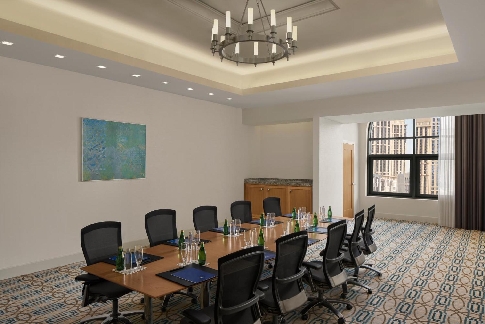Hilton Hotel & Convention Jabal Omar Makkah Mecca Exterior foto A meeting room at the hotel