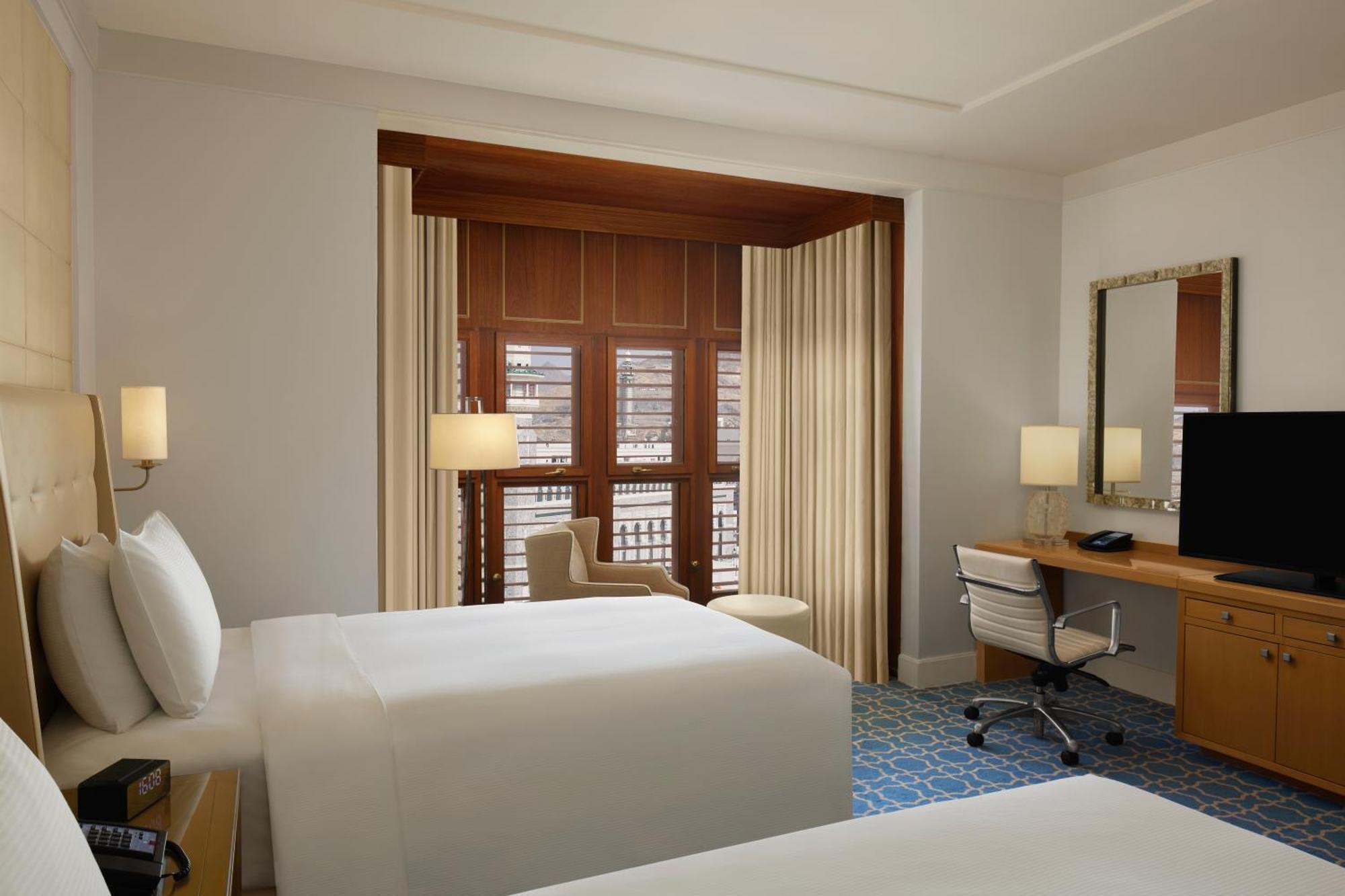Hilton Hotel & Convention Jabal Omar Makkah Mecca Exterior foto A guest room at the hotel