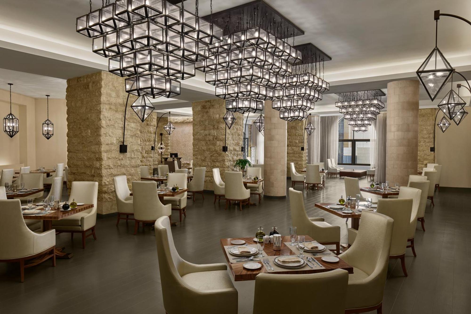 Hilton Hotel & Convention Jabal Omar Makkah Mecca Exterior foto The restaurant's interior